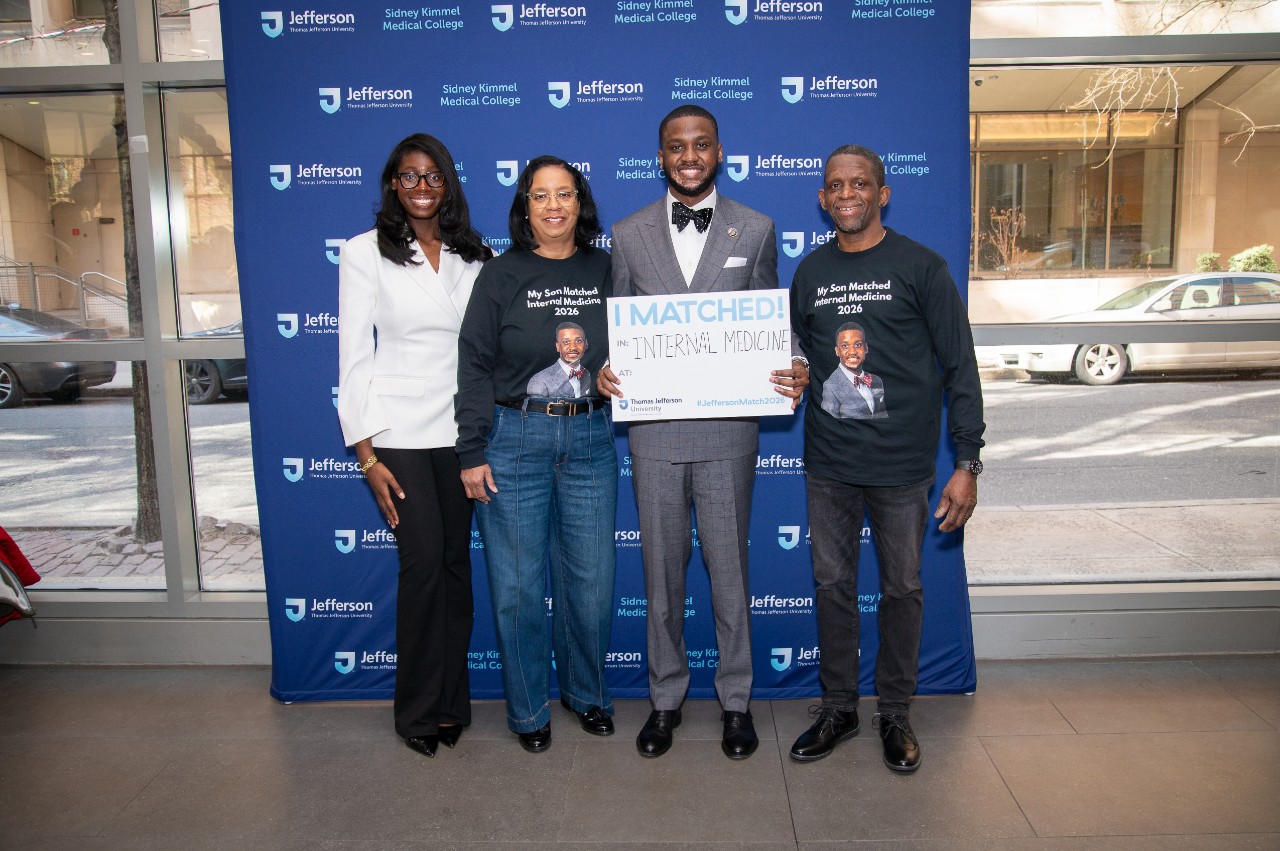 Jefferson med student Kevin Carolina with his family at Jefferson's Match Day.